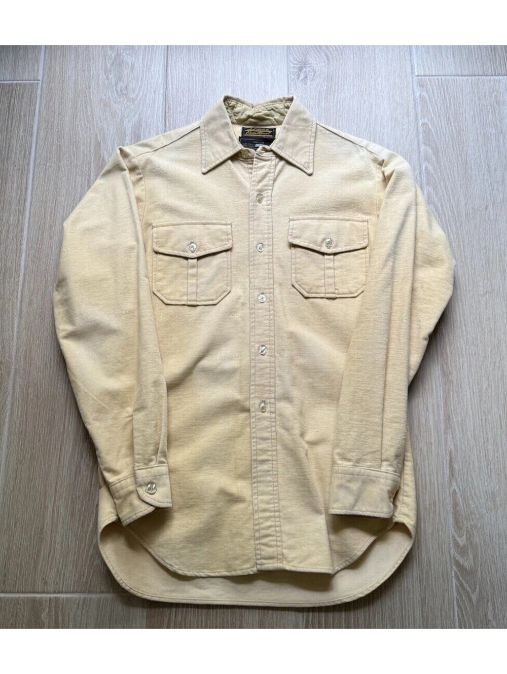Vintage Eddie Bauer Chamois Shirt Mens Size M Yellow Long Sleeve Button Up 90S